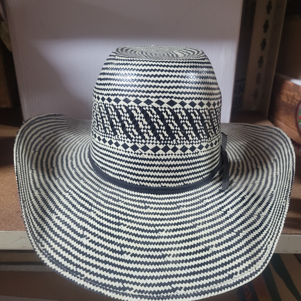 Black and White Patterned Men's Hat